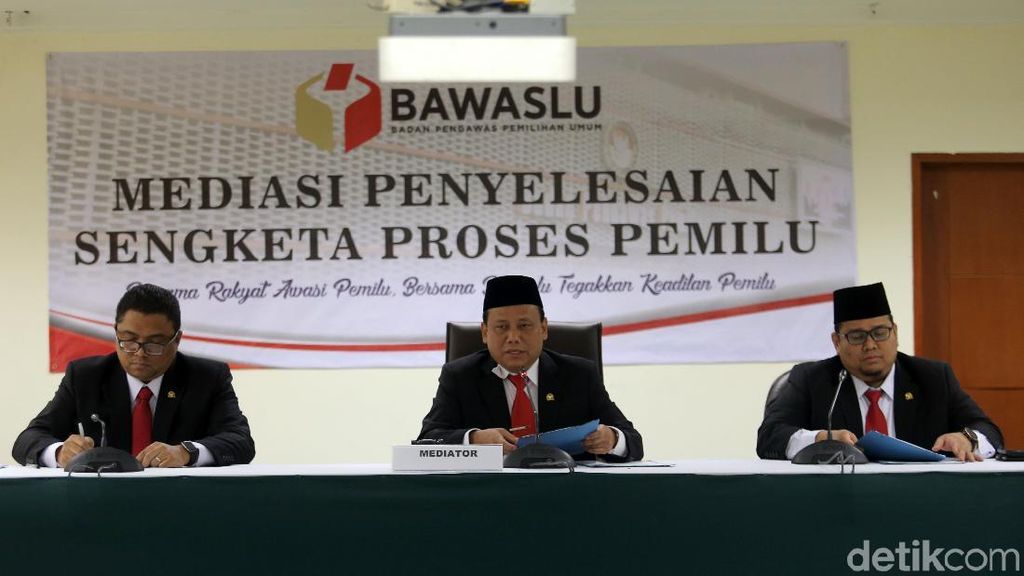 Bawaslu Menganulir Keputusan KPU soal Partai Berkarya Bawaslu Menganulir Keputusan KPU soal Partai Berkarya