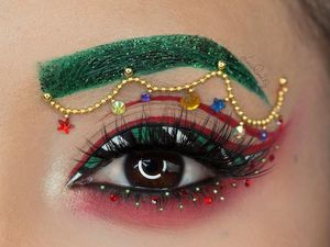 Foto: Cantiknya Makeup Mata Bertema Natal