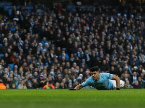 Gol Aguero Bawa City Memimpin