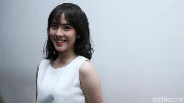 Senyum Manis Si Imut Zara JKT48