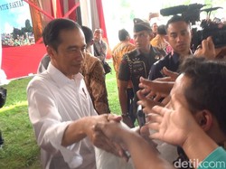 Lewat Twitter & Facebook, Jokowi Ucapkan Selamat Natal