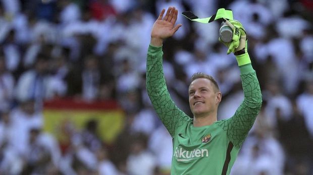 Bagi Ter Stegen, baik Lionel Messi dan Cristiano Ronaldo sama-sama bagus.