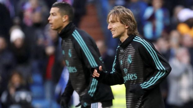 Luka Modric dan Cristiano Ronaldo pernah bermain bersama di Real Madrid mengalahkan Liverpool pada fase grup Liga Champions musim 2014/2015.