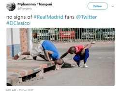 Madridistas dicari di saluran air. Mereka menanggung malu sampai harus bersembunyi di selokan. (Foto: dok.Twitter)
