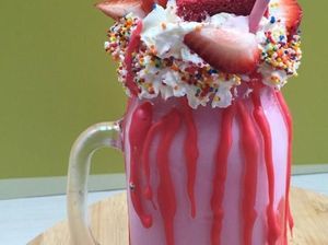 Slurpp! Segarnya 5 Kreasi Minuman Strawberry untuk Meriahkan Pesta