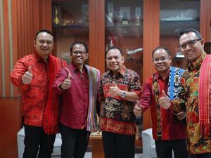 Cara Telkom Sambut Natal dan Tahun Baru