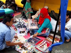 PKL Tanah Abang: Semoga Sore Ini Dapat Omzet Rp 2 Juta
