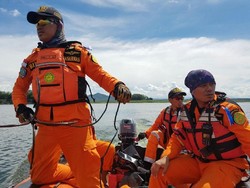 Pencarian 6 Warga Tenggelam di Cirata, SAR Gunakan Jangkar