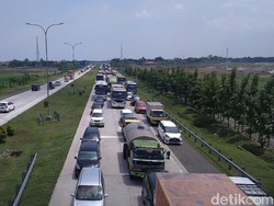 Arus Kendaraan di Tol Palimanan Meningkat 40 persen