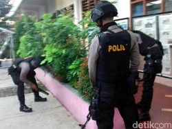 Polisi Lakukan Sterilisasi Gereja di Kebumen
