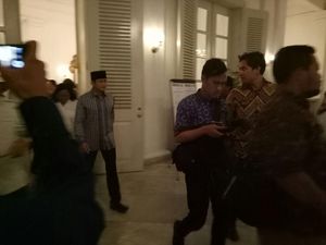 Sandiaga Bertolak ke Gereja Pasundan Cawang Pantau Malam Natal Sandiaga Bertolak ke Gereja Pasundan Cawang Pantau Malam Natal