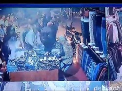 Polisi Sita Sajam Hingga Celana Jins yang Dijarah Geng Motor di Depok