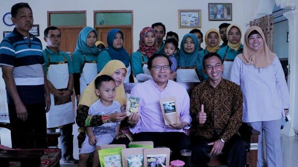 Rizal Ramli berkunjung ke Rumah UKM Karanganyar