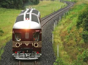 Penampakan Kereta Tenaga Matahari Pertama di Dunia