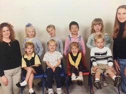 Pernah Foto Bersama Saat TK, Pasangan Ini Ternyata Berjodoh