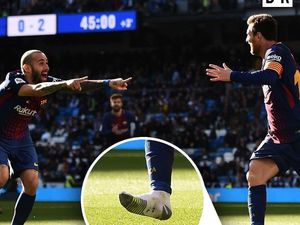 Meme Kado Natal Pesepakbola: Sepatu Baru untuk Messi, Bayi untuk Ronaldo Meme Kado Natal Pesepakbola: Sepatu Baru untuk Messi, Bayi untuk Ronaldo