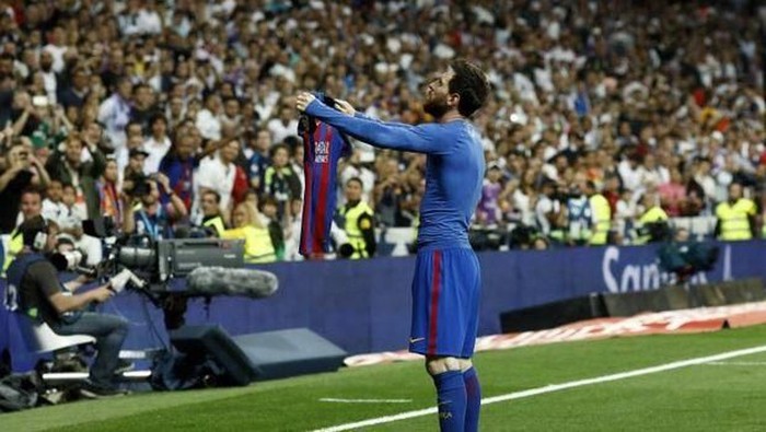 Selebrasi Messi Barca vs Messi
