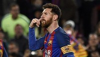 Messi makin sering memperlihatkan selebrasi tersendiri. Pada 2016 ketika melawan Celta Vigo, Messi membuat gestur menelepon yang kabarnya ditujukan untuk sang keponakan, yang coba menghubunginya seharian namun tidak diangkat. (Foto: Internet)
