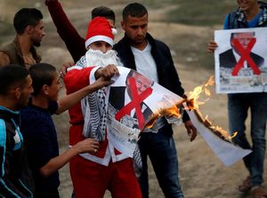 Santa Claus-pun Demo Bela Palestina Santa Claus-pun Demo Bela Palestina