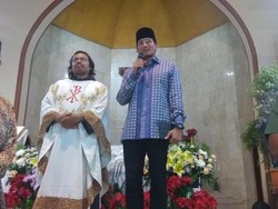 Kunjungi Gereja Hati Kudus, Sandiaga Merasa Nostalgia