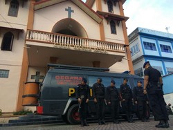 Tim Penjinak Bom Sterilisasi Gereja di Aceh Jelang Misa Natal