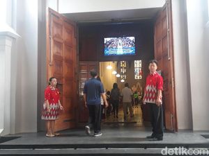 Misa Natal di Kota Bandung Berlangsung Khusyuk