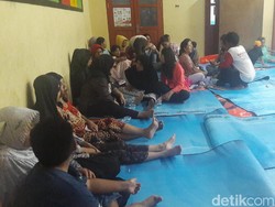 Korban Kebakaran di Bogor Diungsikan ke Gedung SD