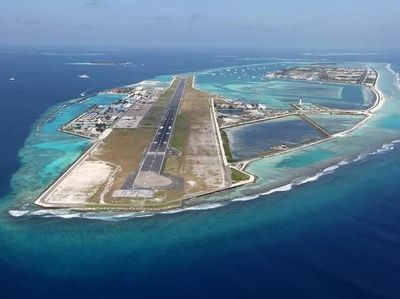 11 Landasan Pesawat Ini Dibangun di Atas Pulau, Mau Coba?