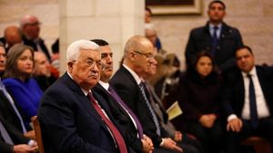 Foto: Saat Presiden Palestina Hadiri Misa Natal di Gereja Tepi Barat