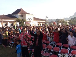 Khusyuknya Misa Natal di Alun-alun Bung Karno Semarang