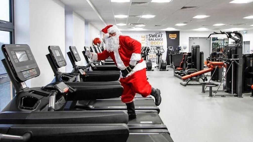 Foto: Lucunya Penampakan Santa Claus Nge-gym Foto: Lucunya Penampakan Santa Claus Nge-gym