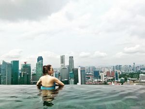 Foto: Liburannya Si Seksi Aura Kasih