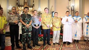 Momen Kapolri dan Panglima TNI Pastikan Malam Natal Aman