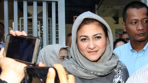 Setnov dan Istri Bersaksi di Sidang Fredrich Yunadi