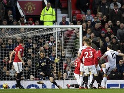 MU Sementara Tertinggal 0-2 dari Burnley