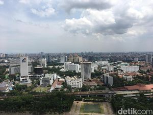 Potret Jakarta dari Puncak Monas saat Libur Natal, Bisa Intip Istana