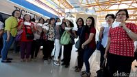 Senyum Lebar Warga Ramai-Ramai Jajal Kereta Bandara Soetta