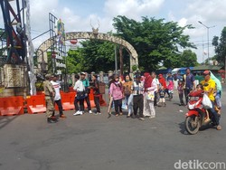 Lucunya! Macan Tutul Buka Kado Tahun Baru di Ragunan