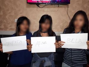 Ladies Geng Jepang Jual Senjata Tajam di Media Sosial