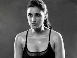 Foto: Sederet Aktris Top Bollywood dengan Perut Sixpack