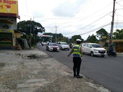 Polisi Berlakukan One Way di Puncak-Ciawi hingga Pukul 19.00 WIB