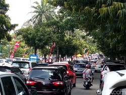 Libur Natal, Arus Lalu Lintas di Dalam TMII Macet