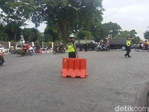 Lalin Padat, Mobil dari Titik Nol Yogya Dilarang Masuki Alun-alun