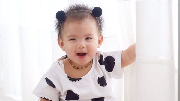 Berumur Setahun, Putri Ririn Ekawati Ini Makin Menggemaskan
