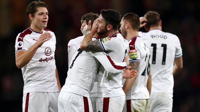 Burnley Bikin Mourinho Terkesan