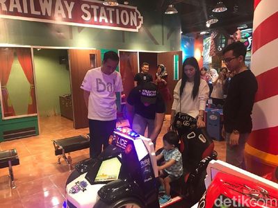 Potret Liburan Jokowi dan Cucu di Bogor