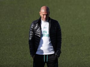 Madrid Bakal Pecat Zidane? Itu Konyol