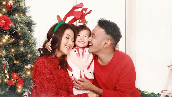 Gaya Selebriti Rayakan Liburan Natal