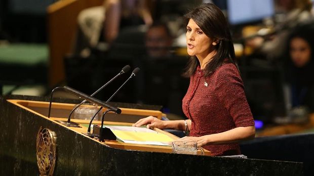 Dubes AS untuk PBB Nikki Haley, di Sidang Umum PBB, AS, 2017.