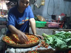 Warga Probolinggo Irit Beli Cabai Rawit, Ini Penyebabnya